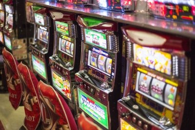 Hand result and payout display